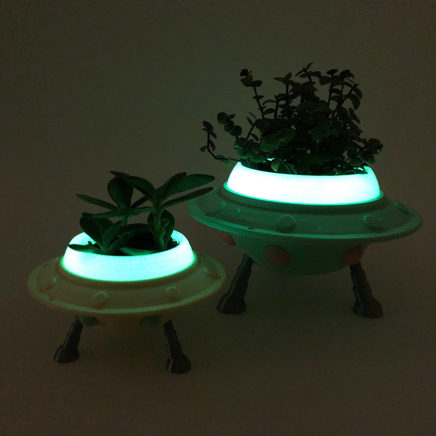 UFO Flying Saucer Hanging Planter