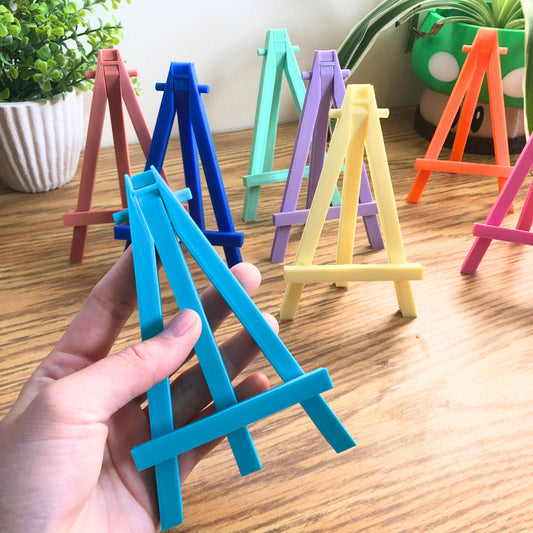 Small 3D printed Easel