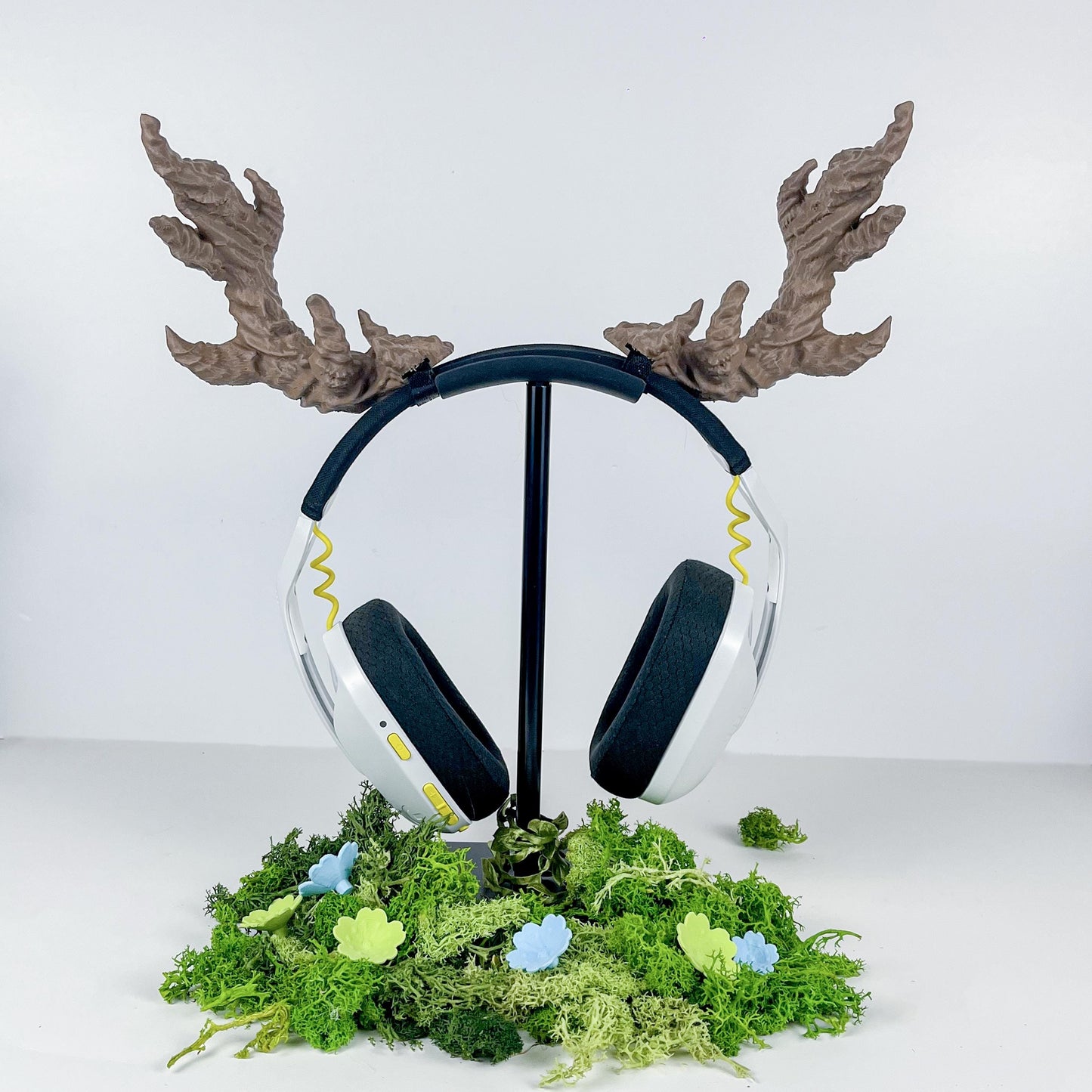 Twisted Tree Horn Headphone Attachment