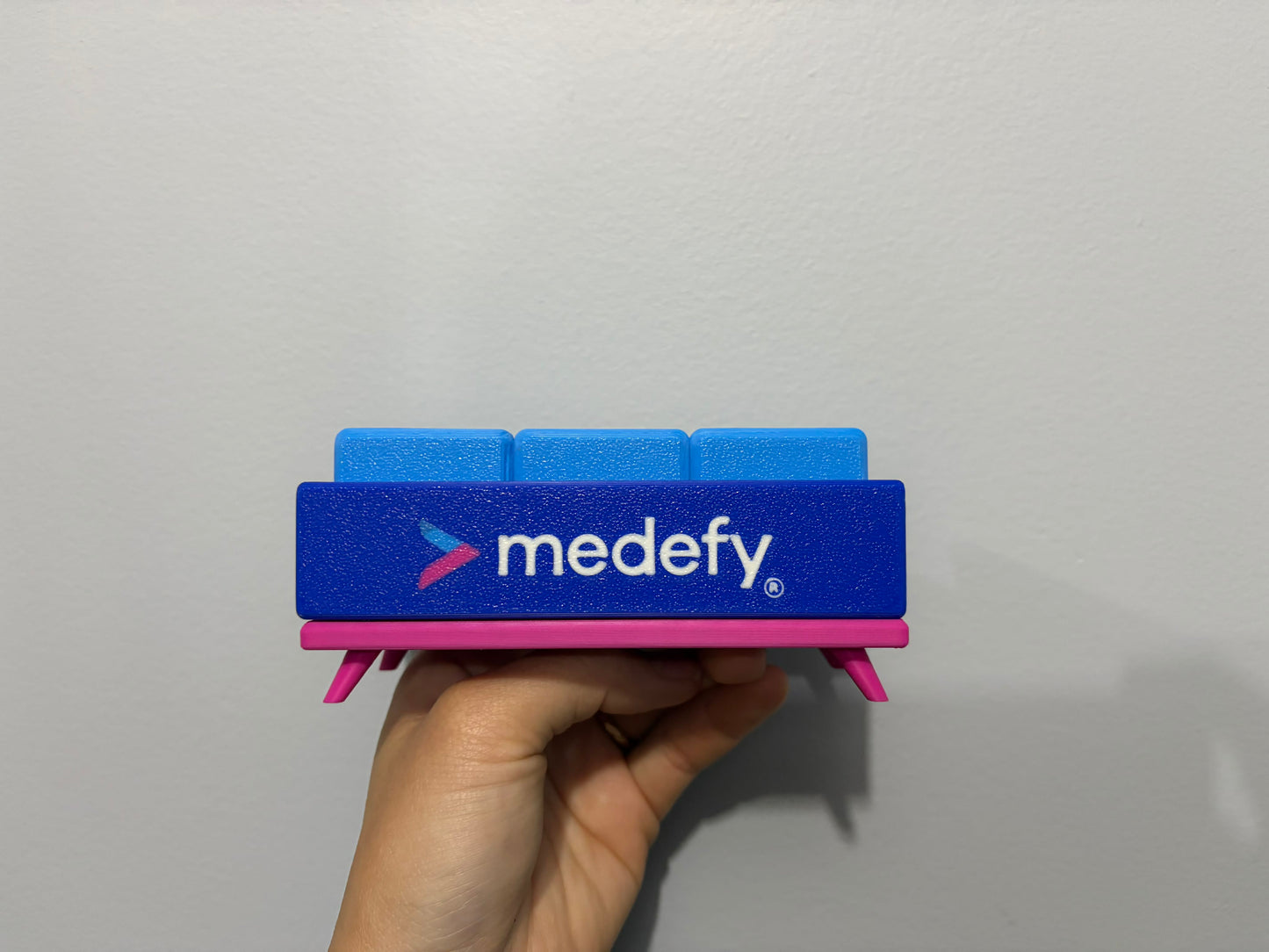 Medefy 50 Custom Couch Business Card Holder