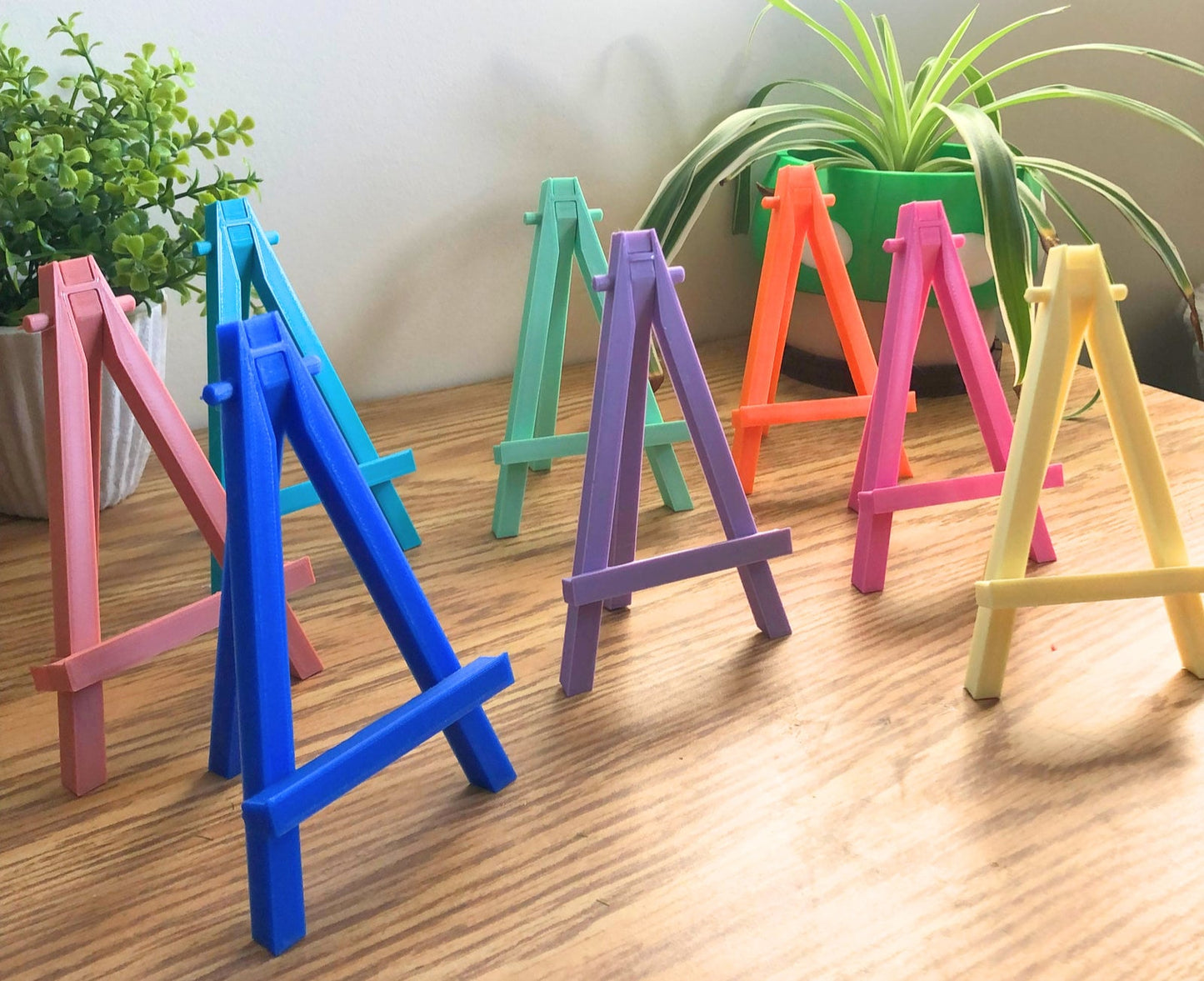 Small 3D printed Easel