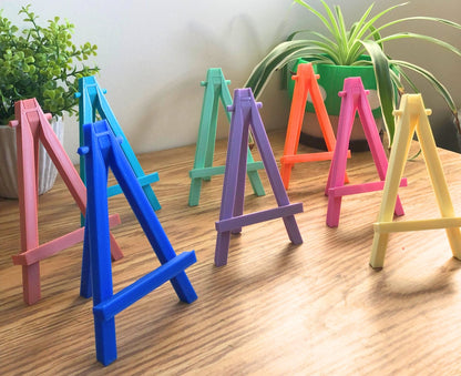 Small 3D printed Easel
