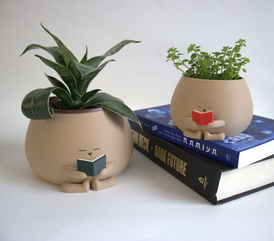 Cozy Pot Reading Book - Bookworm Planter