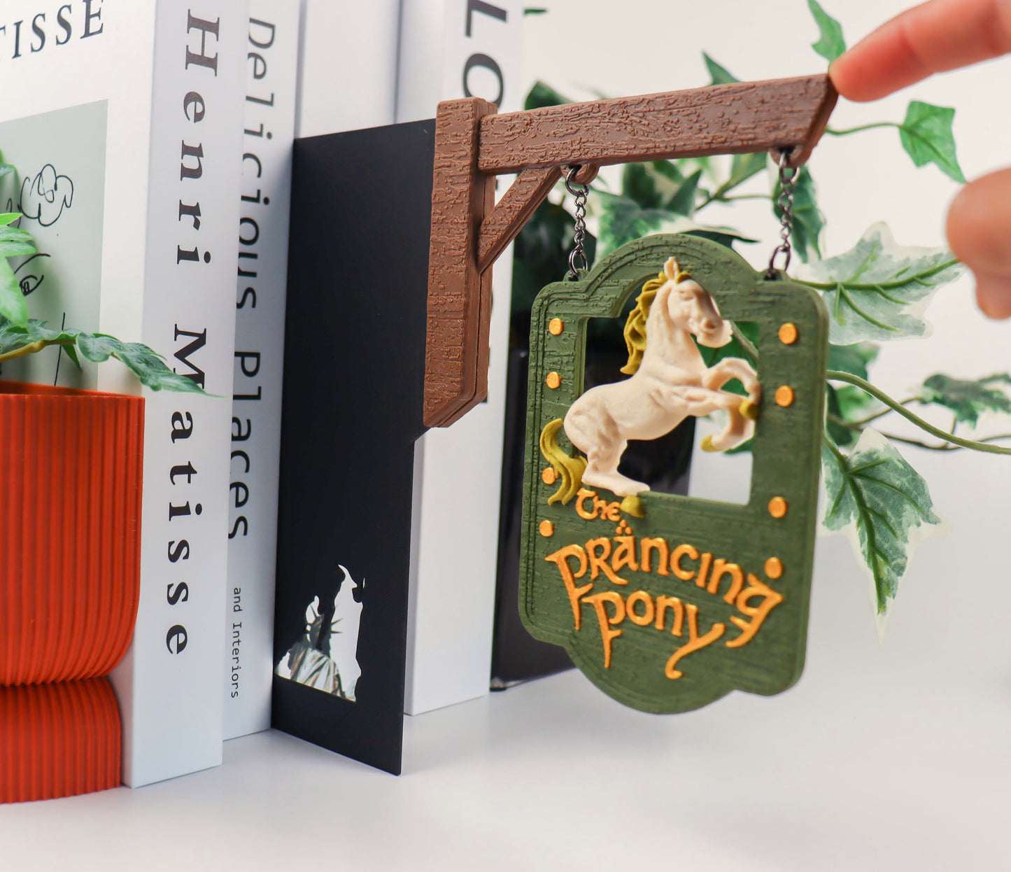 Prancing Pony 3D Tavern Sign -  Bookcase Decoration, Hanging Bookshelf Sign
