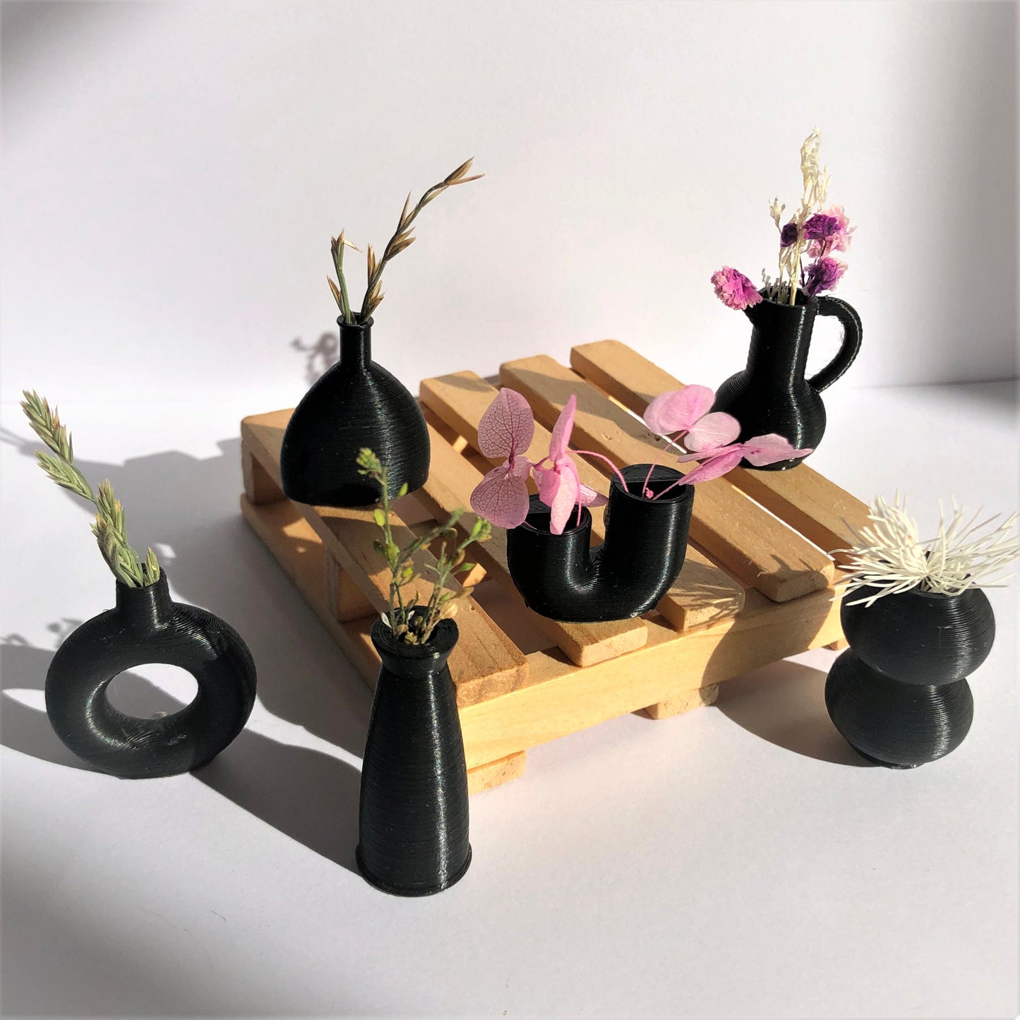 Mini Nordic Inspired Magnetic Vase