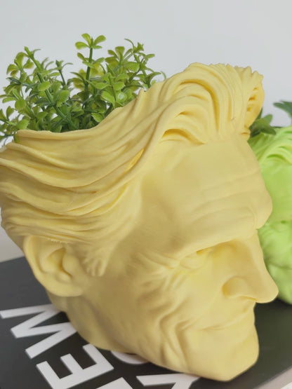 Willem Dafoe Planter